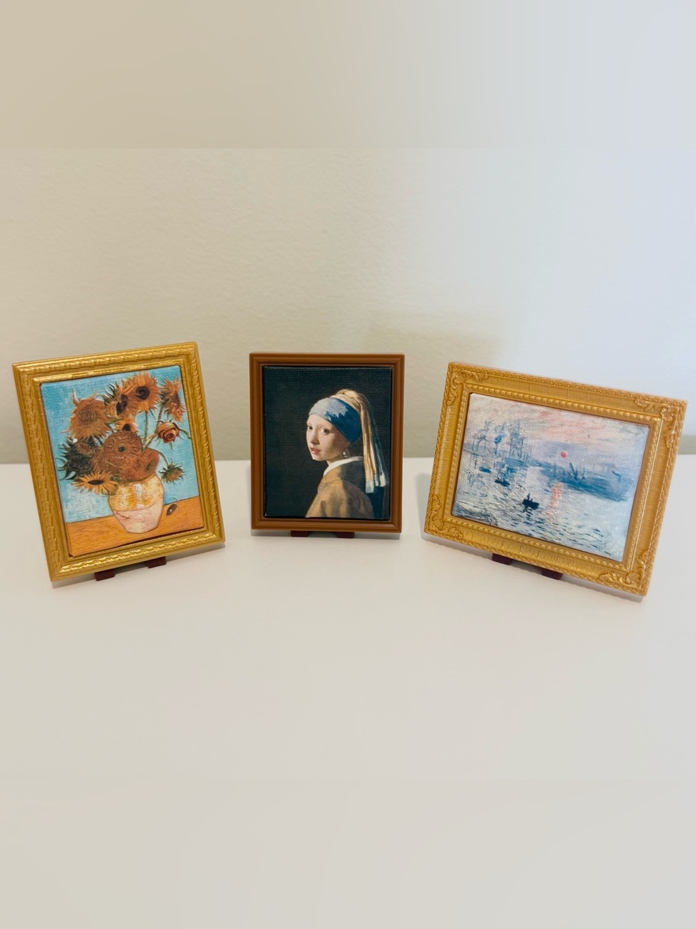 ZURU Mini Brands Create Masterpieces collectible toy set famous paintings